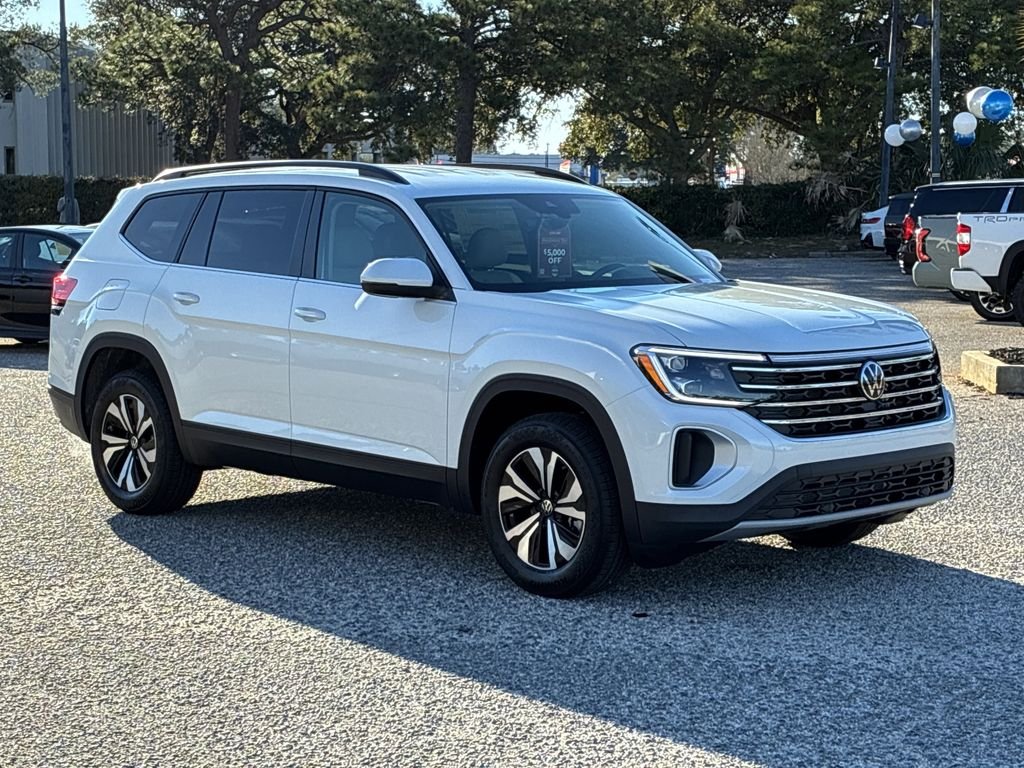 New 2026 White/off-white Volkswagen SE image 9