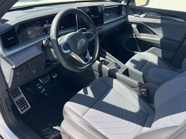 New 2026 White/off-white Volkswagen SE R-Line Black image 5