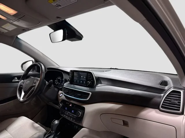 Used 2020  Hyundai Sport image 27