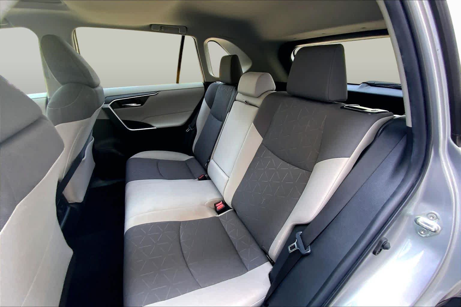 Used 2023 Silver Sky Metallic Toyota XLE image 21