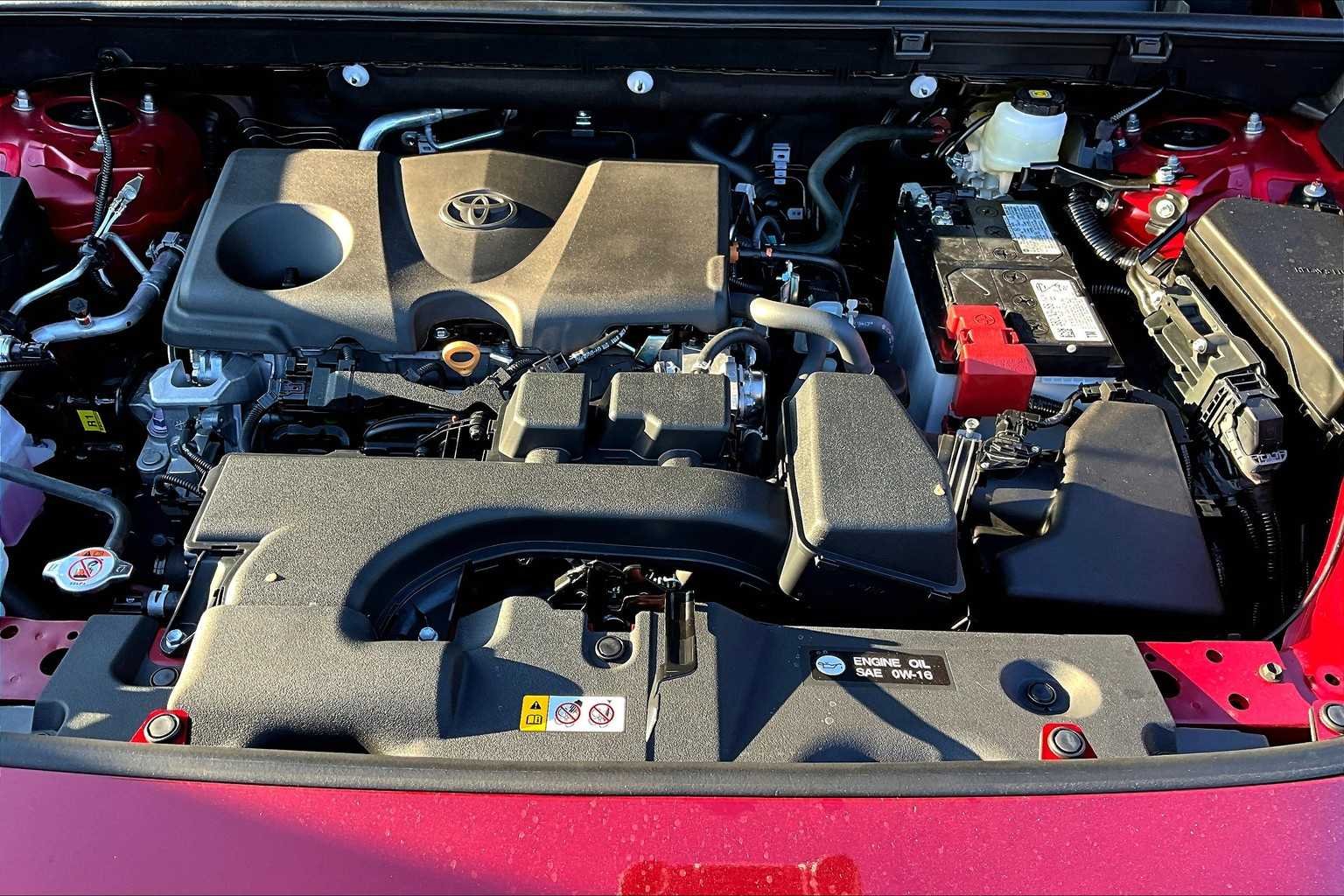 Used 2025 Ruby Flare Pearl Toyota XLE image 17