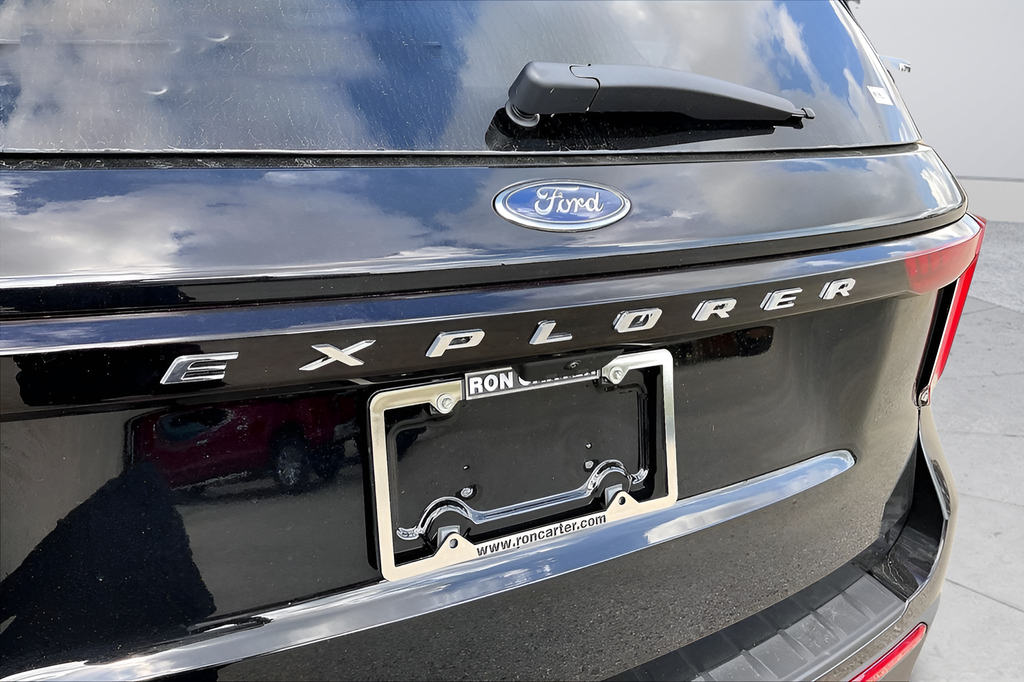 New 2026 Agate Black Metallic Ford Active image 25