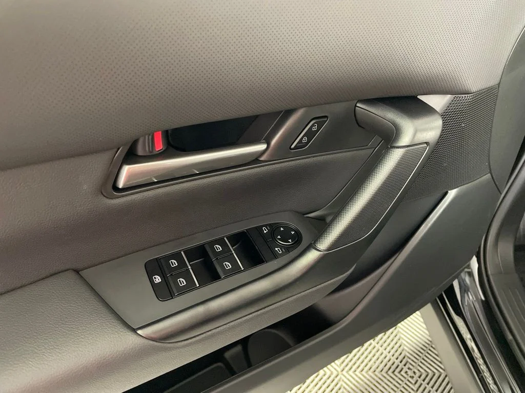 New 2026 Black Mazda 2.5 S Meridian Edition image 9