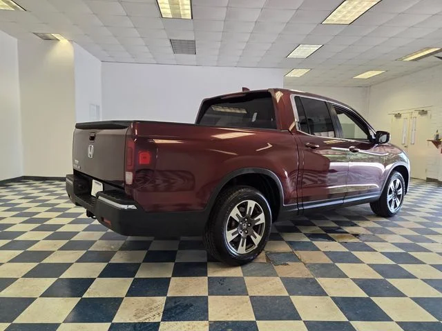 Used 2017 Red Honda RTL image 7