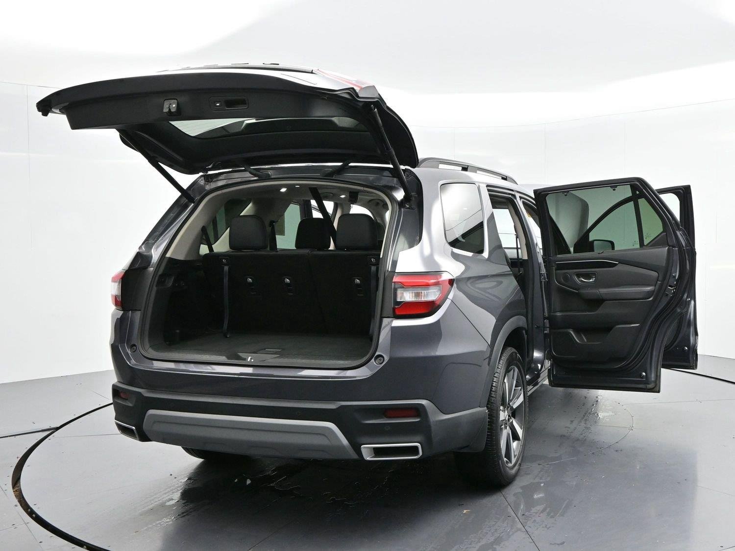 Used 2024 Gray Honda Touring image 47
