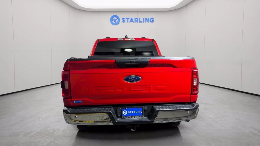 Used 2021  Ford XL image 7