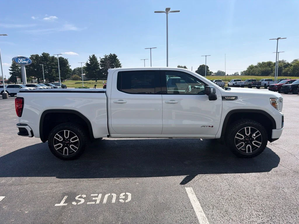 Used 2022 Summit White GMC AT4 image 6