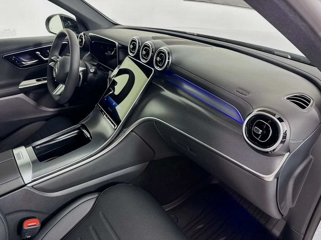 New 2026  Mercedes-Benz GLC 300 image 28
