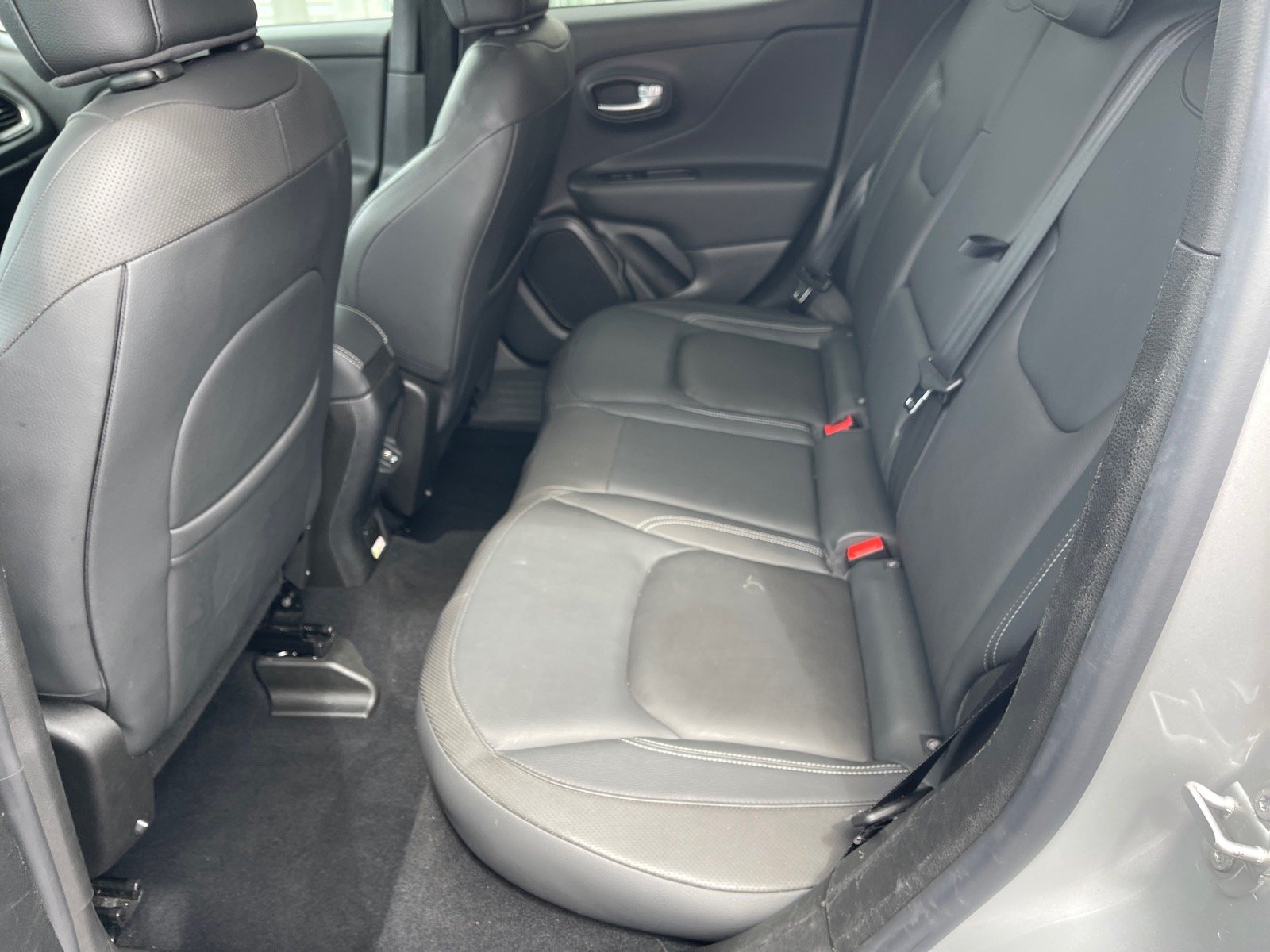 Used 2021 Silver Jeep Limited image 11