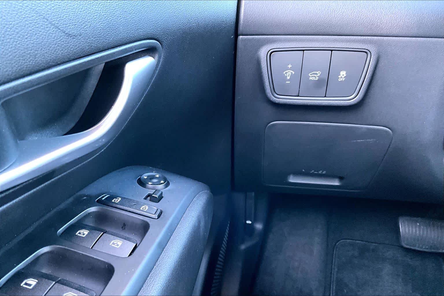 Used 2024 Intense Blue Hyundai SEL image 33