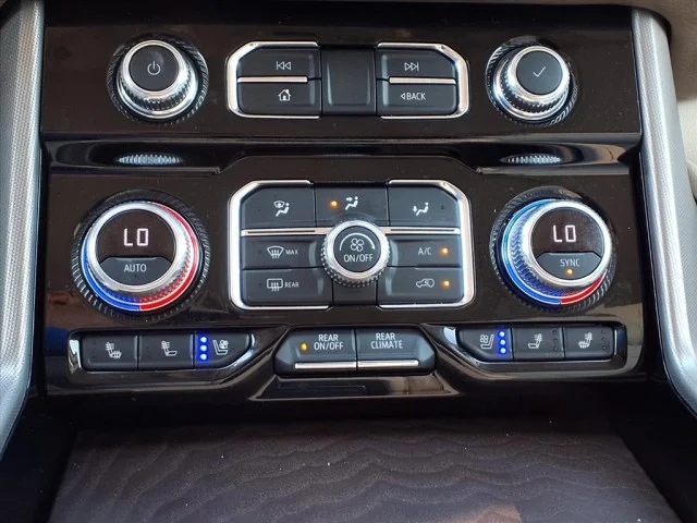 2021 GMC Yukon Denali - Photo 21