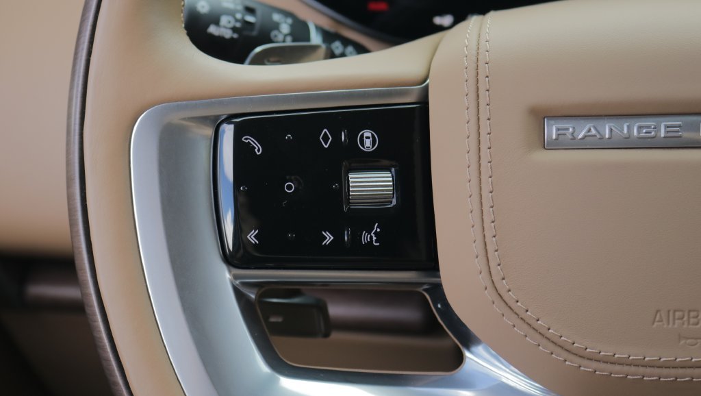 Used 2024 White Land Rover Autobiography image 20