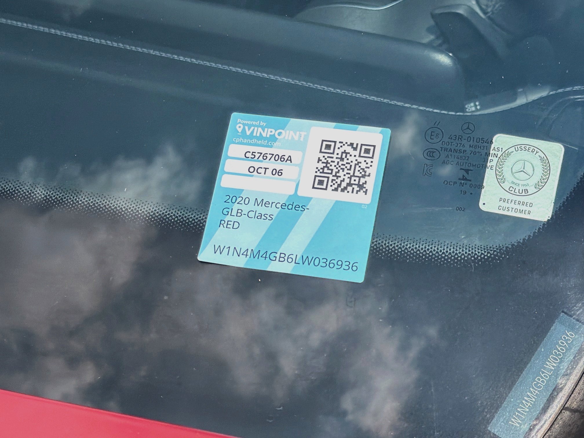 Used 2020 Red Mercedes-Benz GLB 250 image 35