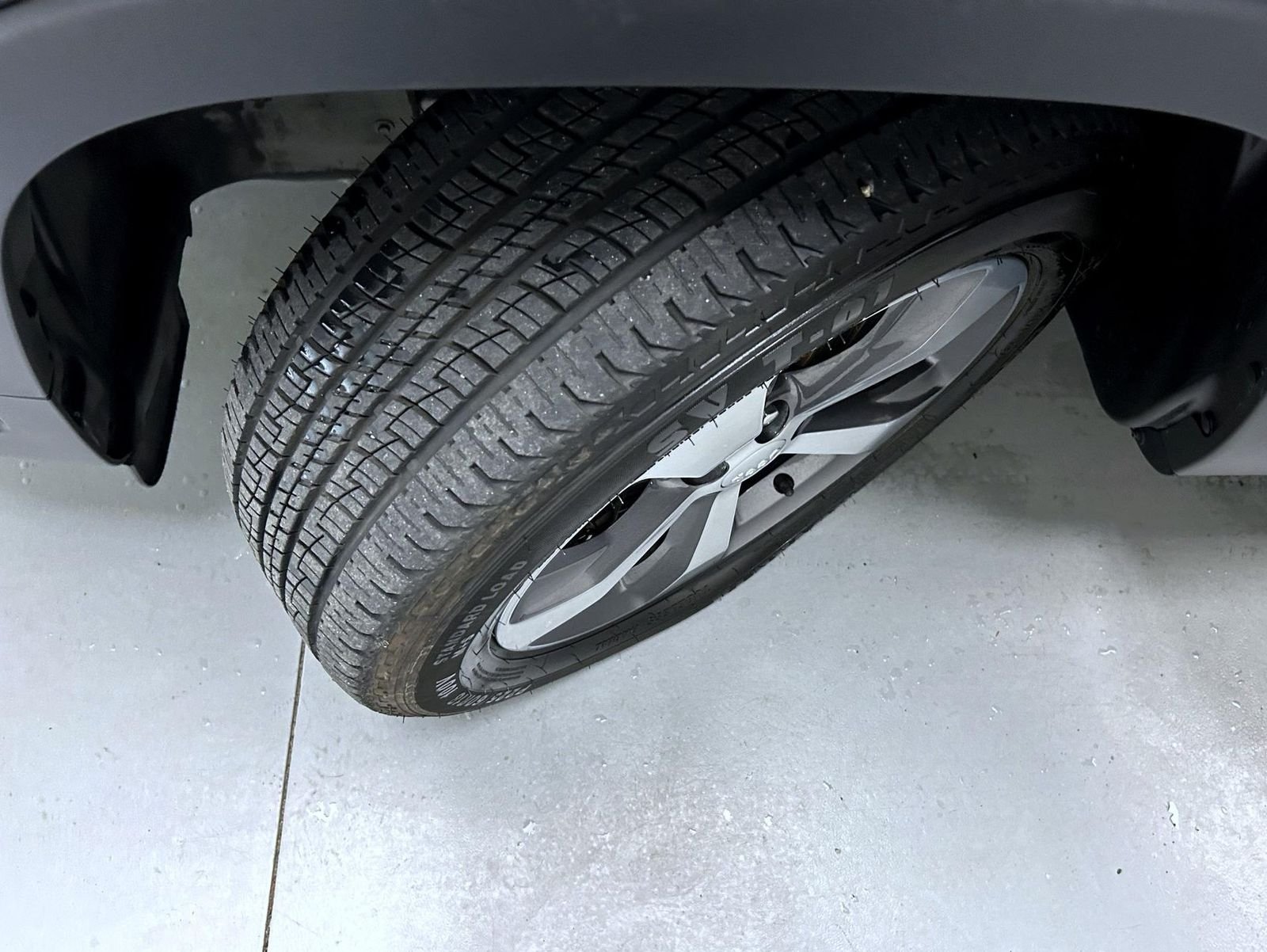 Used 2020 Silver Jeep Limited image 23