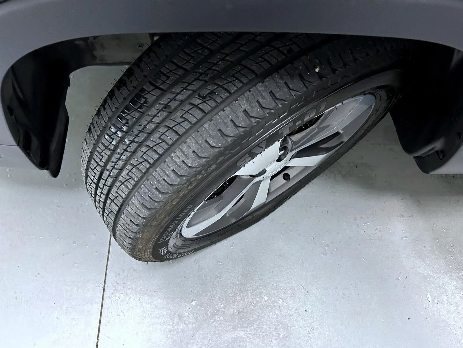 Used 2020 Silver Jeep Limited image 23