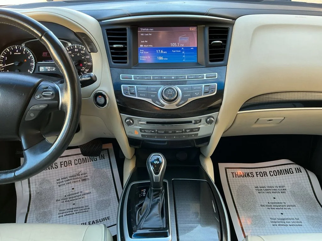 Used 2016 Black INFINITI Base image 18