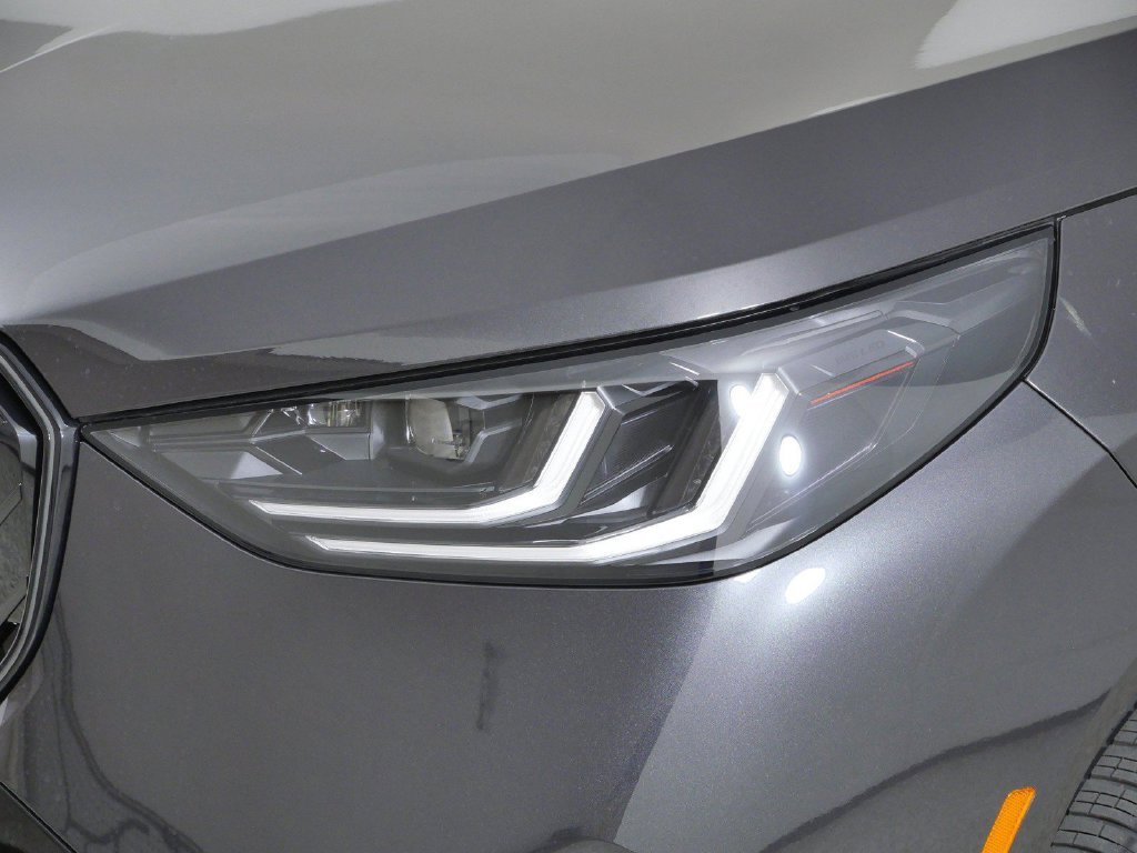 Used 2026 Dark Graphite Metallic BMW 30 xDrive image 4
