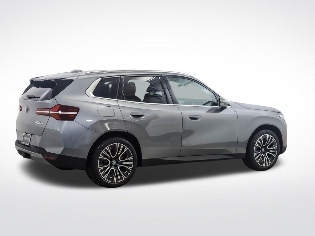 Used 2026 Gray Metallic BMW 30 xDrive image 5