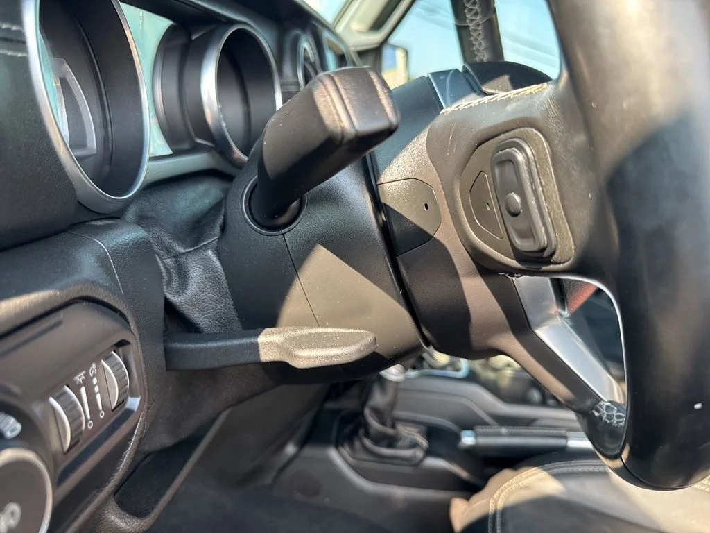 Used 2018 Gray Jeep Unlimited Sahara image 50