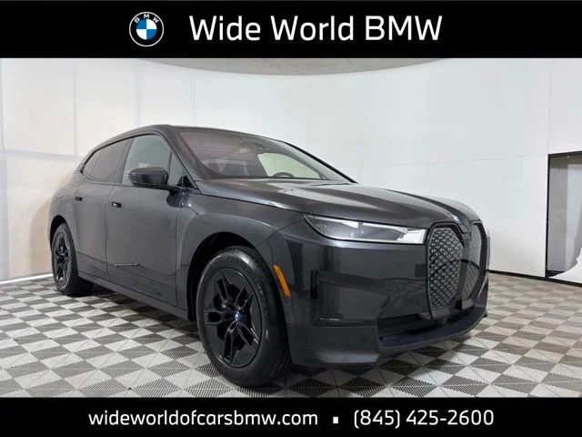 2024 BMW iX xDrive50's photo