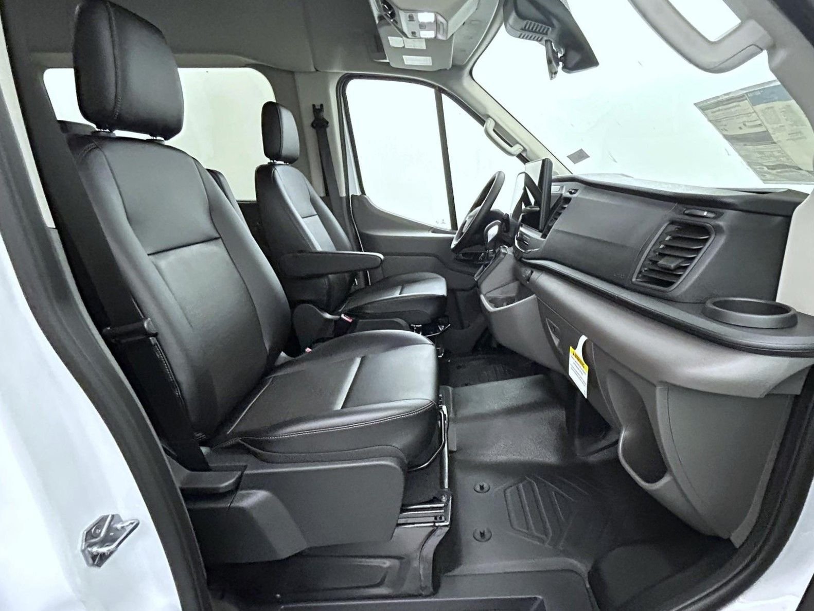 New 2026 Oxford White Ford XL image 15