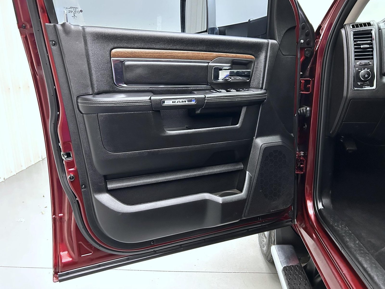 Used 2018 Red Ram Laramie image 9