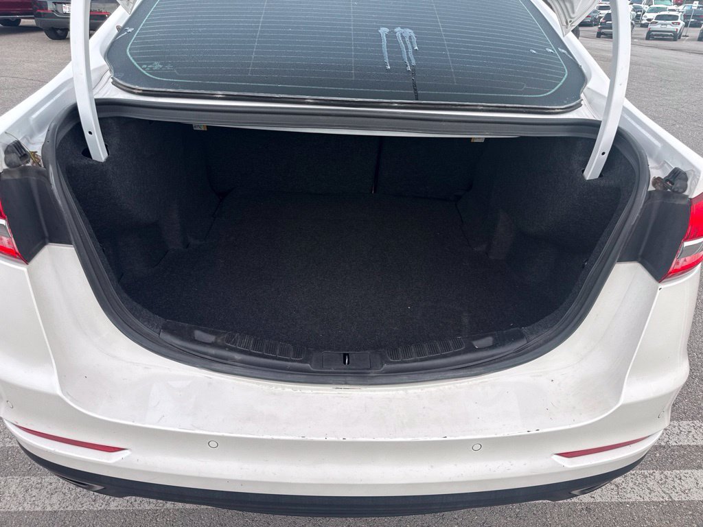 Used 2019 White Platinum Clearcoat Metallic Ford Titanium image 9