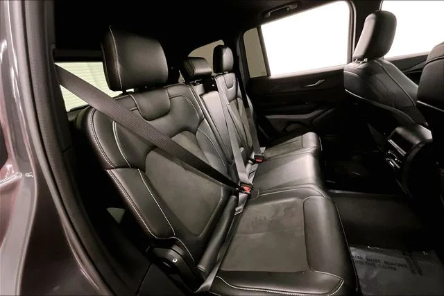 Used 2024 Baltic Gray Metallic Clearcoat Jeep Altitude X image 26