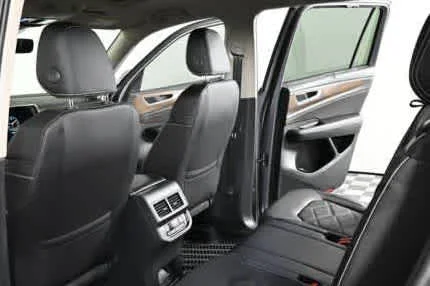 2026 Volkswagen Atlas SE w/Tech - Photo 25