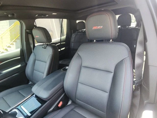 Used 2025 Mosaic Black Metallic Chevrolet Z71 image 10
