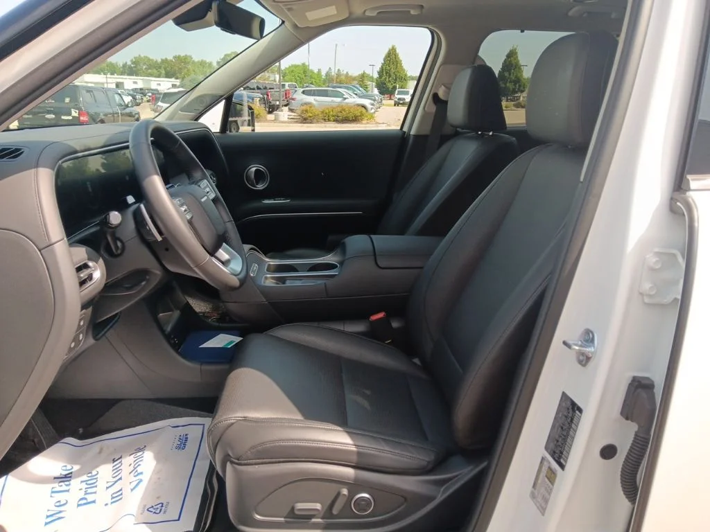Used 2026 Creamy White Pearl Hyundai Limited image 30