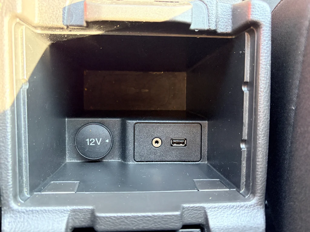 Used 2017 Magnetic Metallic Ford SE image 20
