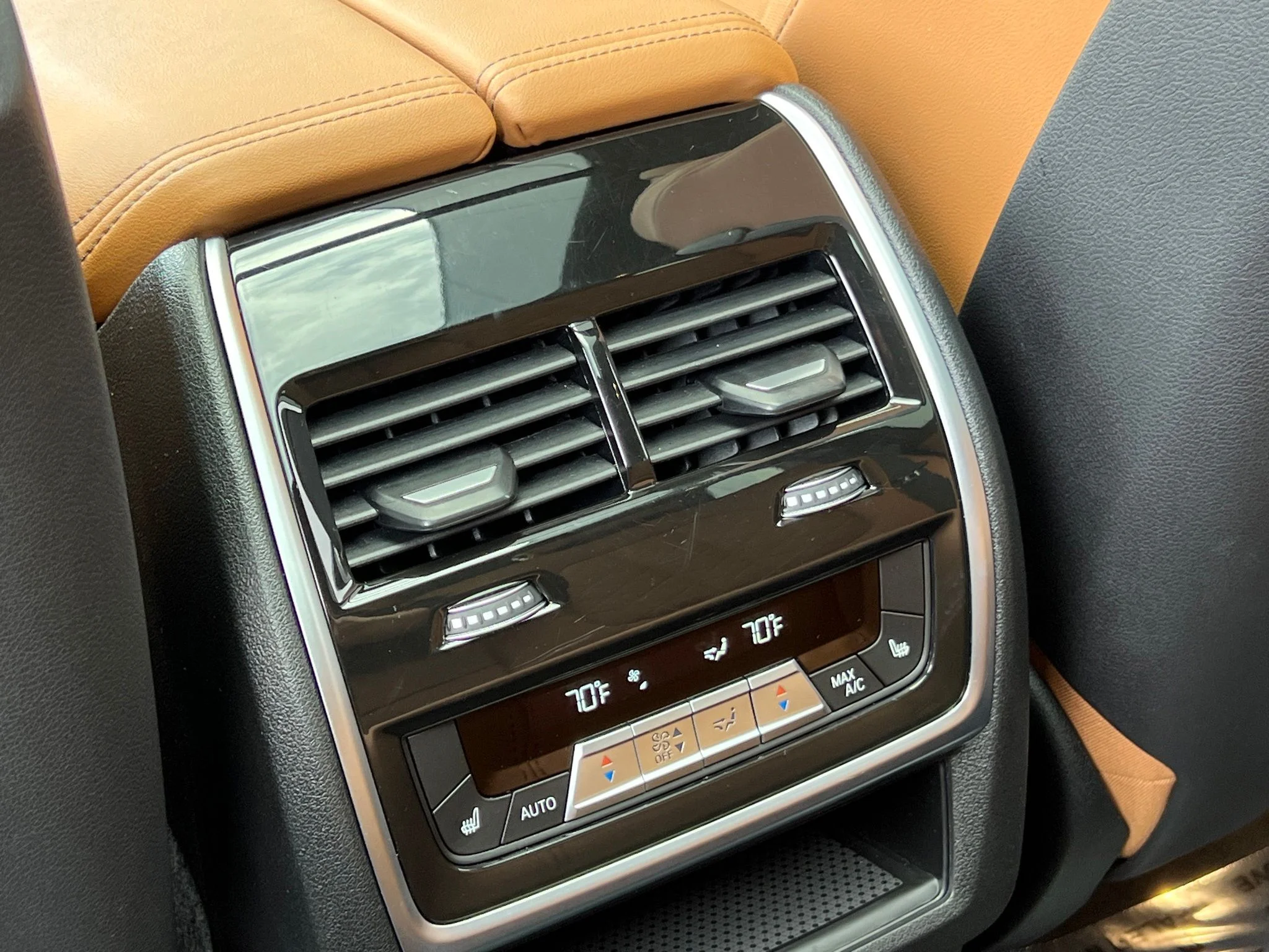 Used 2024 White BMW xDrive40i image 19