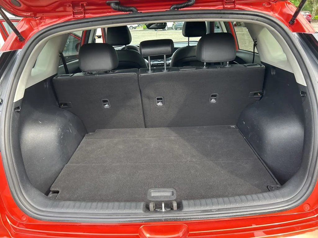 Used 2022 Orange Kia LXS image 23