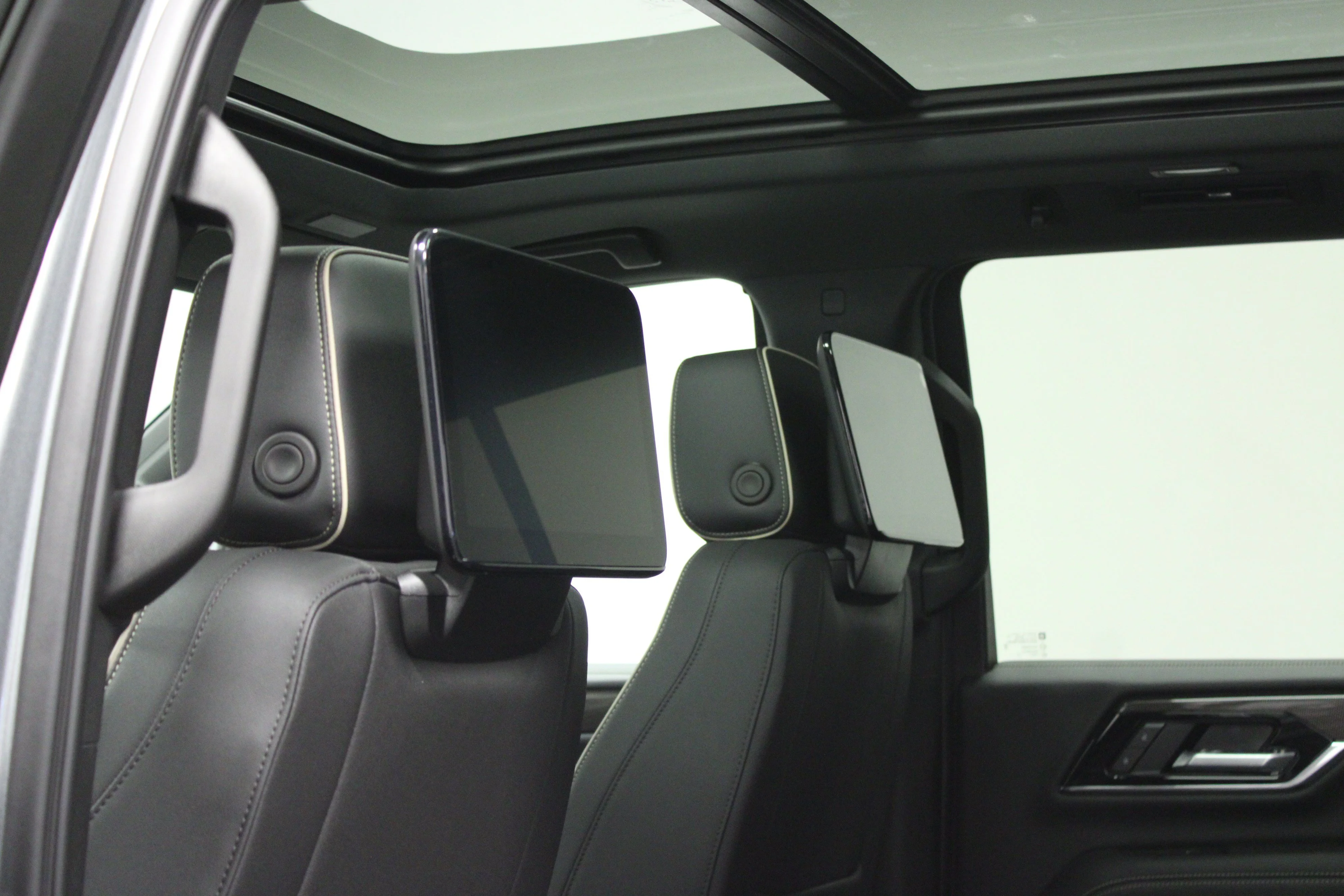 2026 GMC Yukon XL Elevation - Photo 13