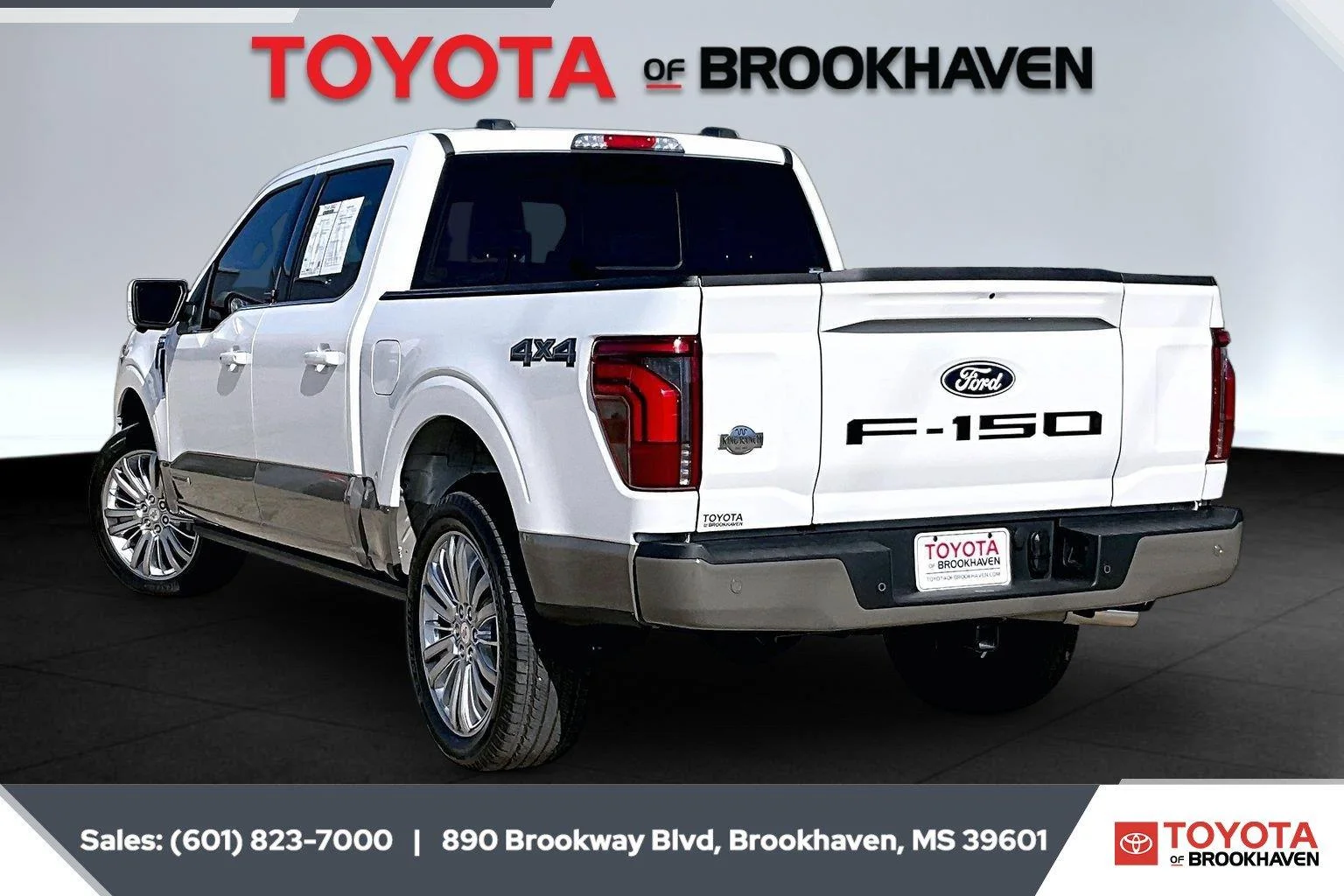 Used 2025 Star White Metallic Tri-Coat/Marsh Gray Ford King Ranch image 2