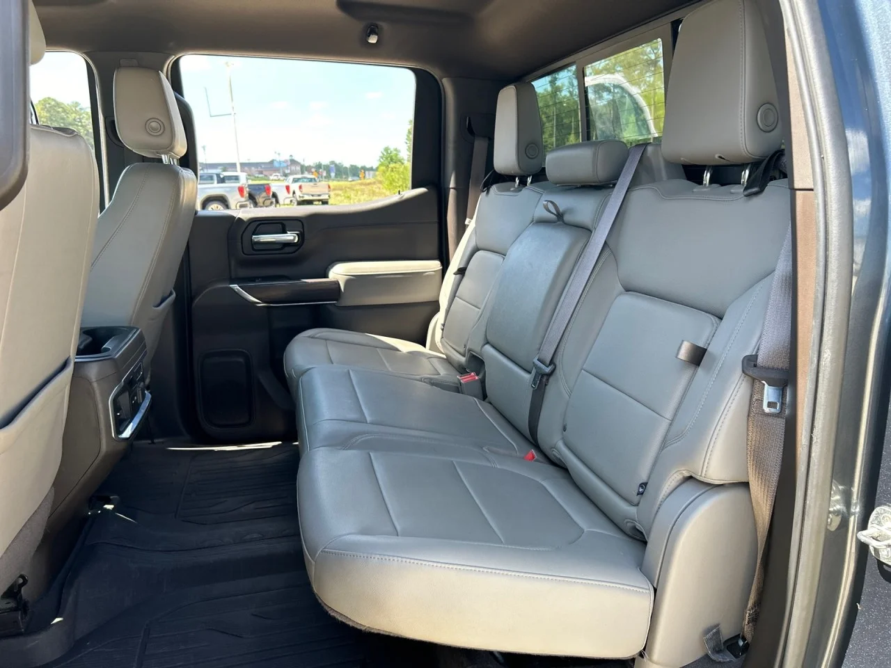 Used 2021 DARK SKY METALLIC GMC SLT image 19