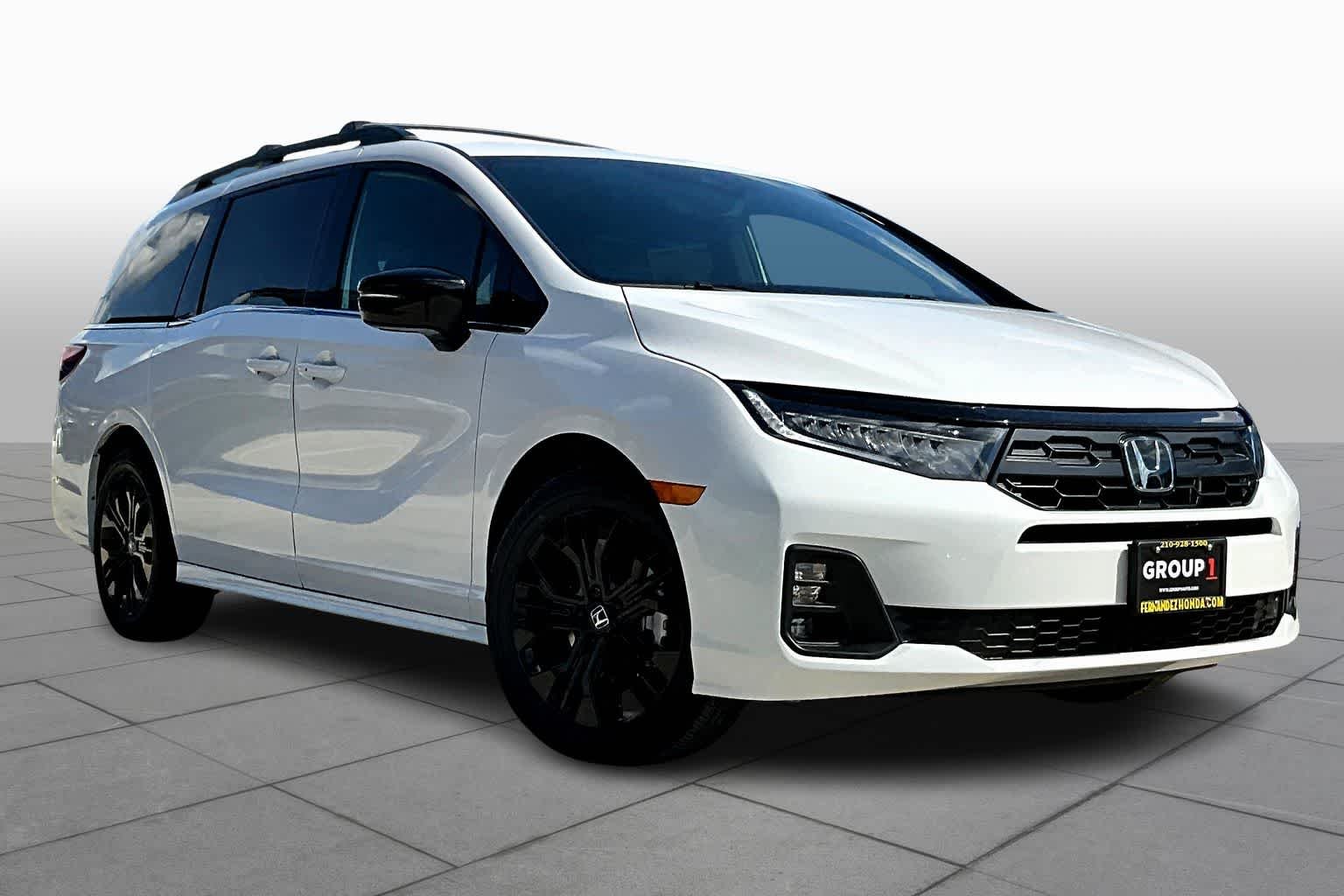 New 2026 Platinum White Pearl Honda Sport-L image 2