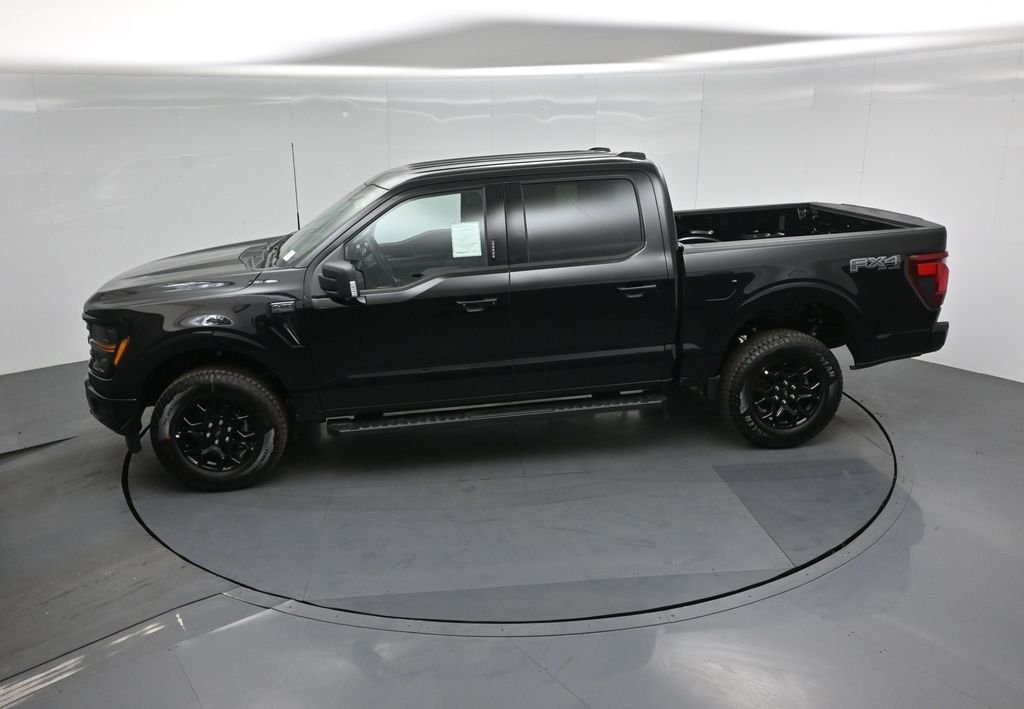 New 2026 Agate Black Metallic Ford XLT image 41