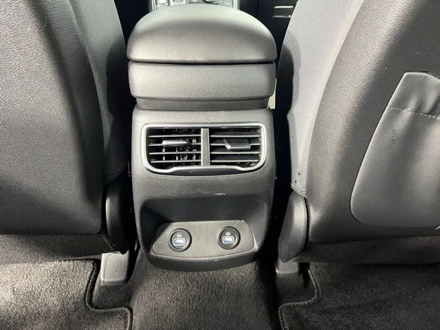 Used 2023 White Hyundai SE image 30