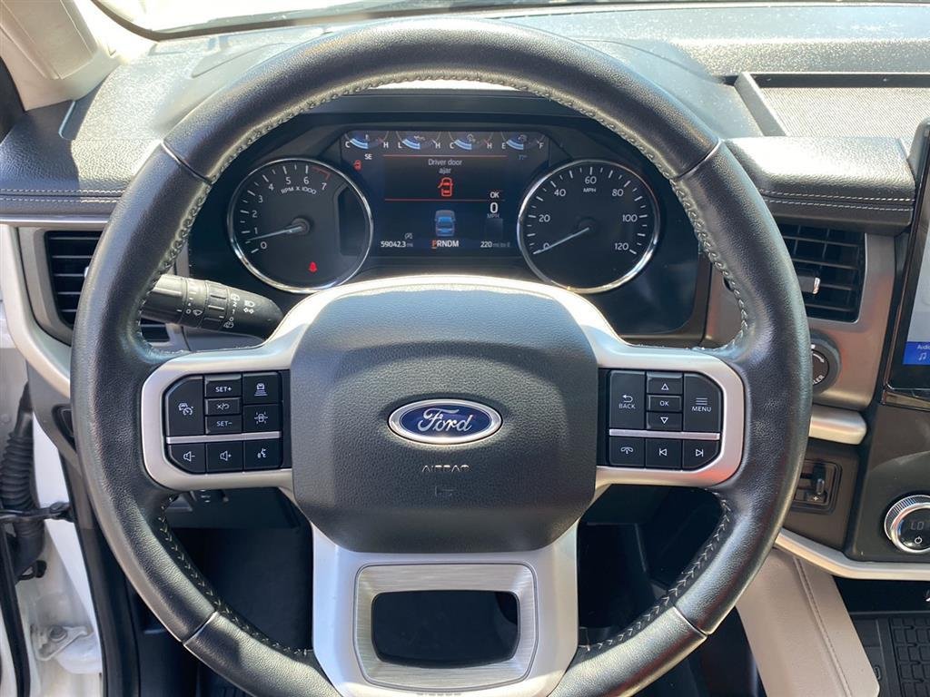 Used 2023 Star White Metallic Tri-Coat Ford XLT image 13