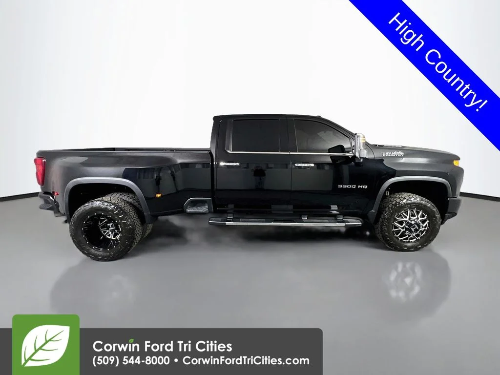 Used 2022 Black Chevrolet High Country image 19