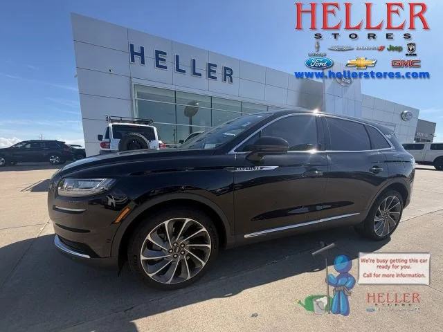 Used 2022 Black Lincoln Reserve image 1