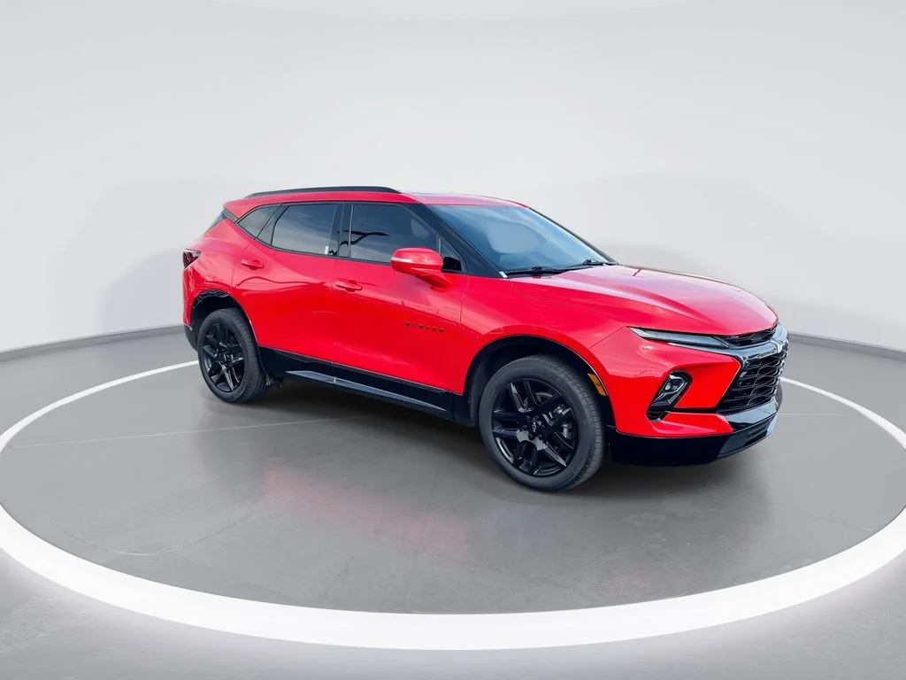 Used 2023 Red Chevrolet RS image 2