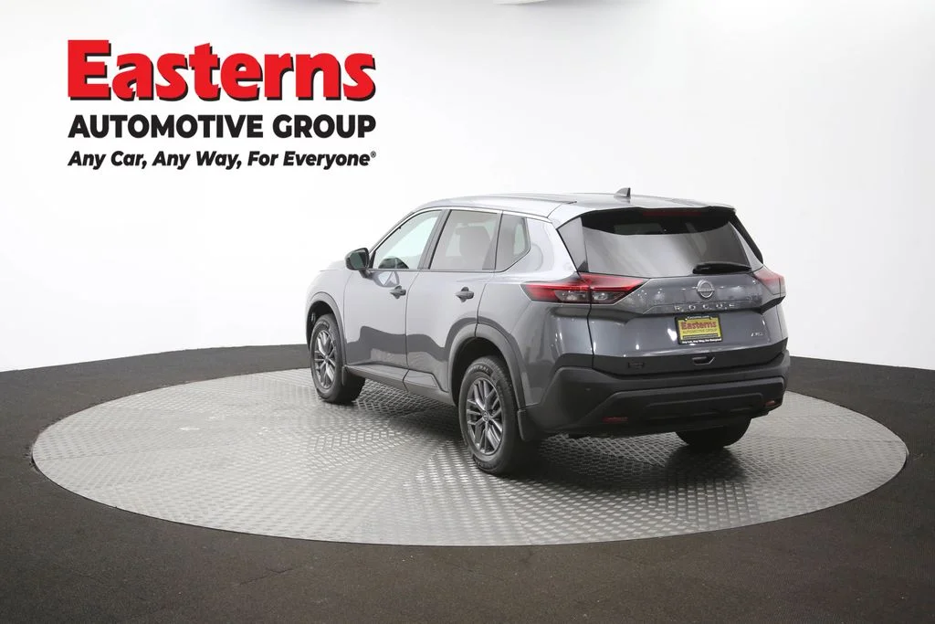 Used 2023 Gray Nissan S image 65