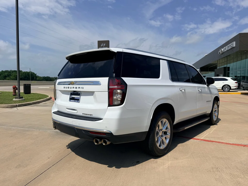 Used 2022 Summit White Chevrolet Premier image 6