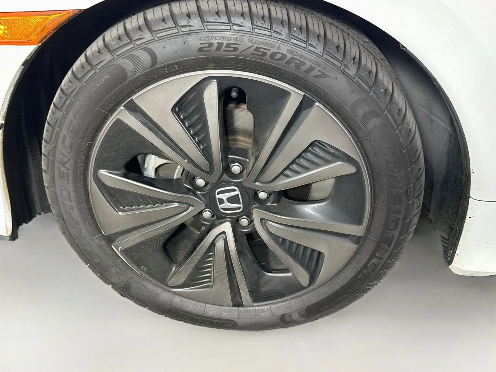 Used 2017 White Honda EX image 30