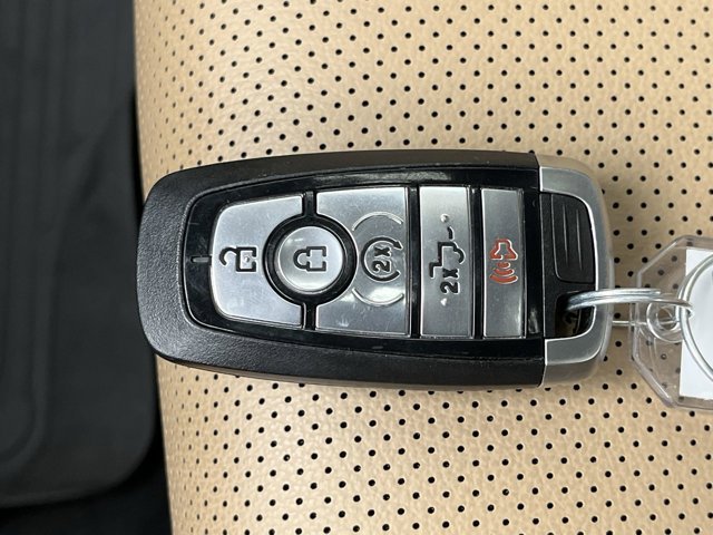 Used 2024 Agate Black Metallic Ford LARIAT image 32