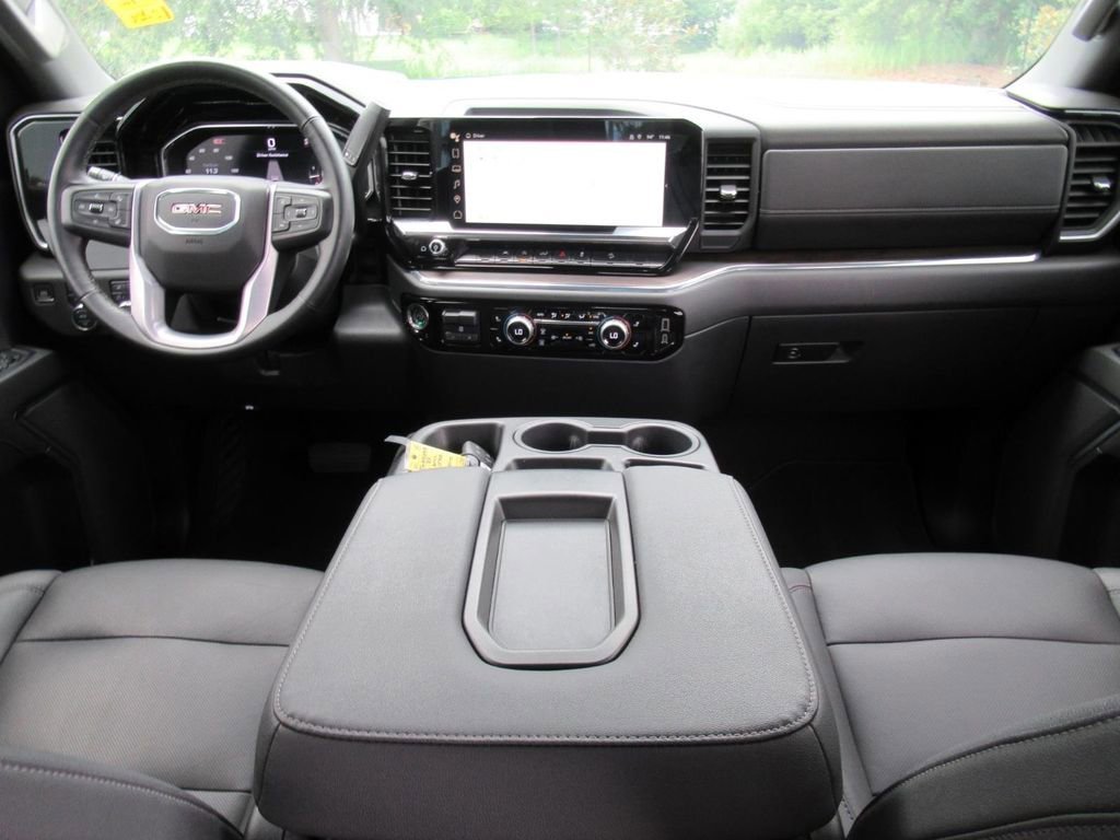 2024 GMC Sierra 1500 SLT - Photo 12
