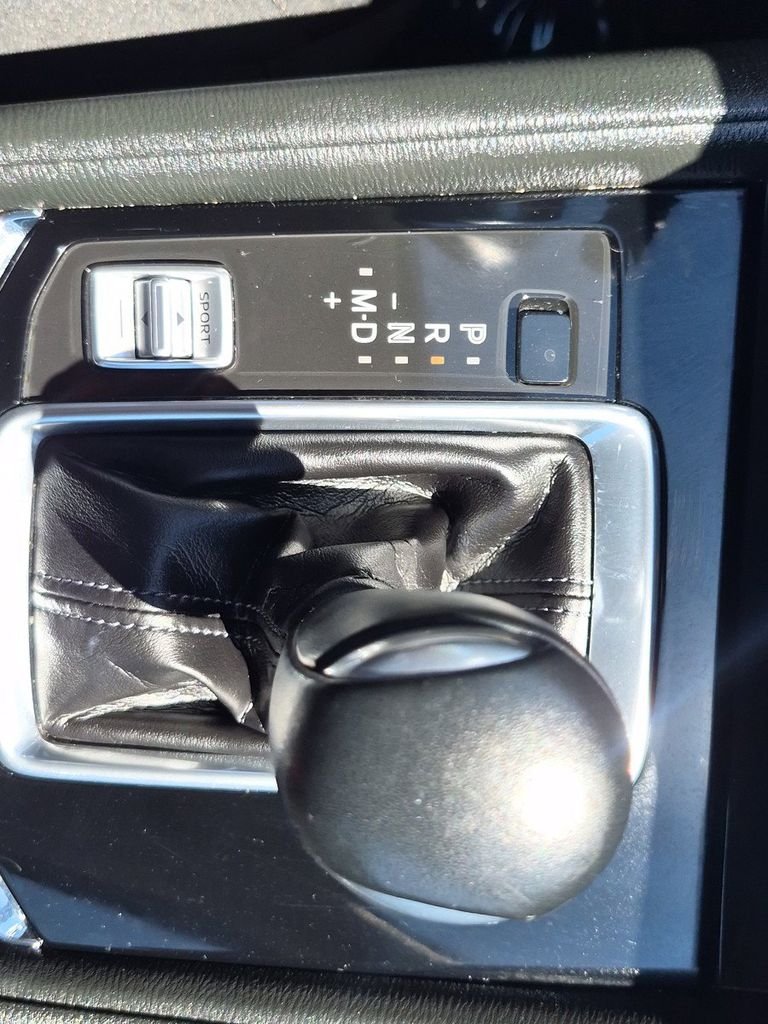 Used 2018 Sonic Silver Metallic Mazda Sport image 27